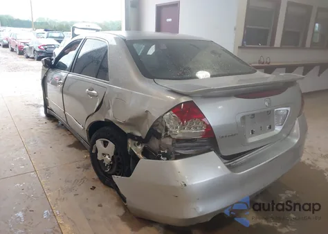 2007 Honda Accord 2.4 Lx z USA, uszkodzony, nr VIN 3HGCM56437G706718